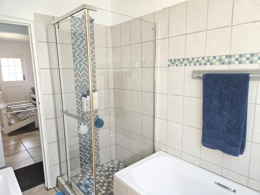 3 Bedroom Property for Sale in Pearly Beach Western Cape